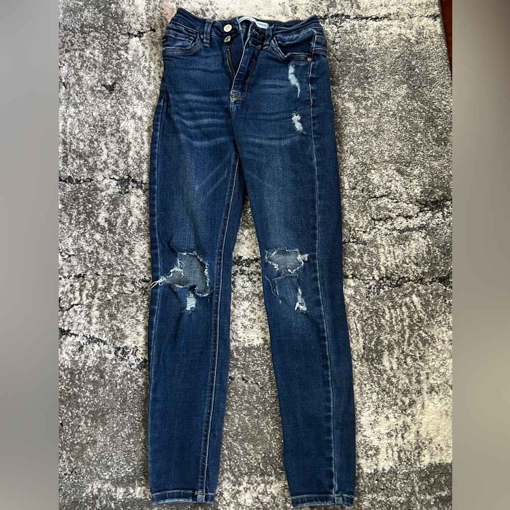 KanCan cropped ripped skinny jeans!